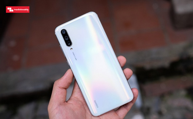 Xiaomi Mi CC9 Pro: 3 camera sau 108MP, giá 8.5 triệu